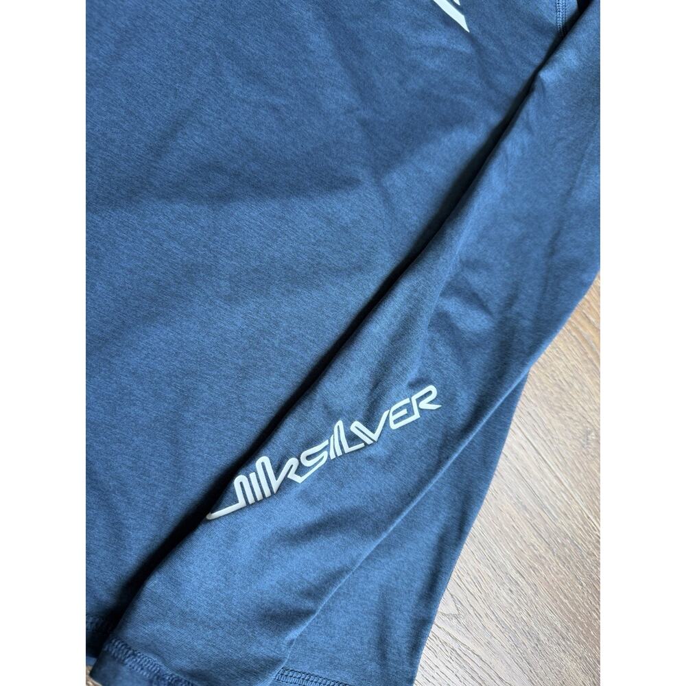 Quiksilver Boys Long Sleeve Logo Rash Guard Swim Top Spf Size M - Picture 2 of 4